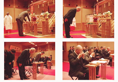 玉串奉奠・神酒拝戴の様子