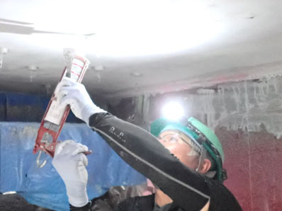 樹脂注入用プラグ設置状況