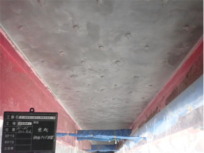 樹脂注入用プラグ設置後