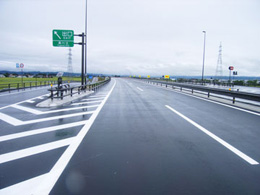 会津若松市笈川地区高速道路補修工事後